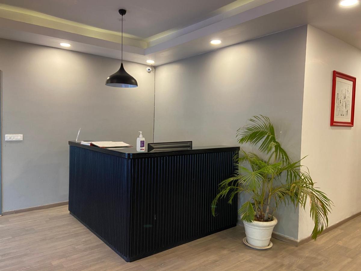 Hotel Admire Inn "Near Atal Chowk, Sector 15, Vasundhara" 加济阿巴德 外观 照片