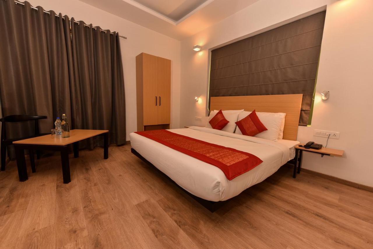 Hotel Admire Inn "Near Atal Chowk, Sector 15, Vasundhara" 加济阿巴德 外观 照片