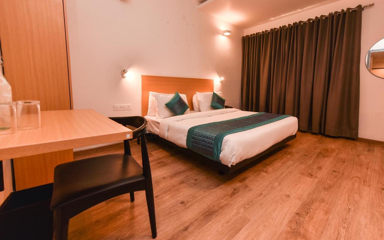 Hotel Admire Inn "Near Atal Chowk, Sector 15, Vasundhara" 加济阿巴德 外观 照片