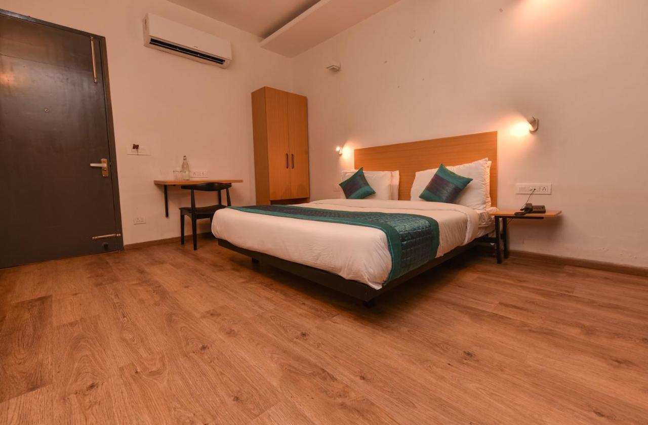 Hotel Admire Inn "Near Atal Chowk, Sector 15, Vasundhara" 加济阿巴德 外观 照片